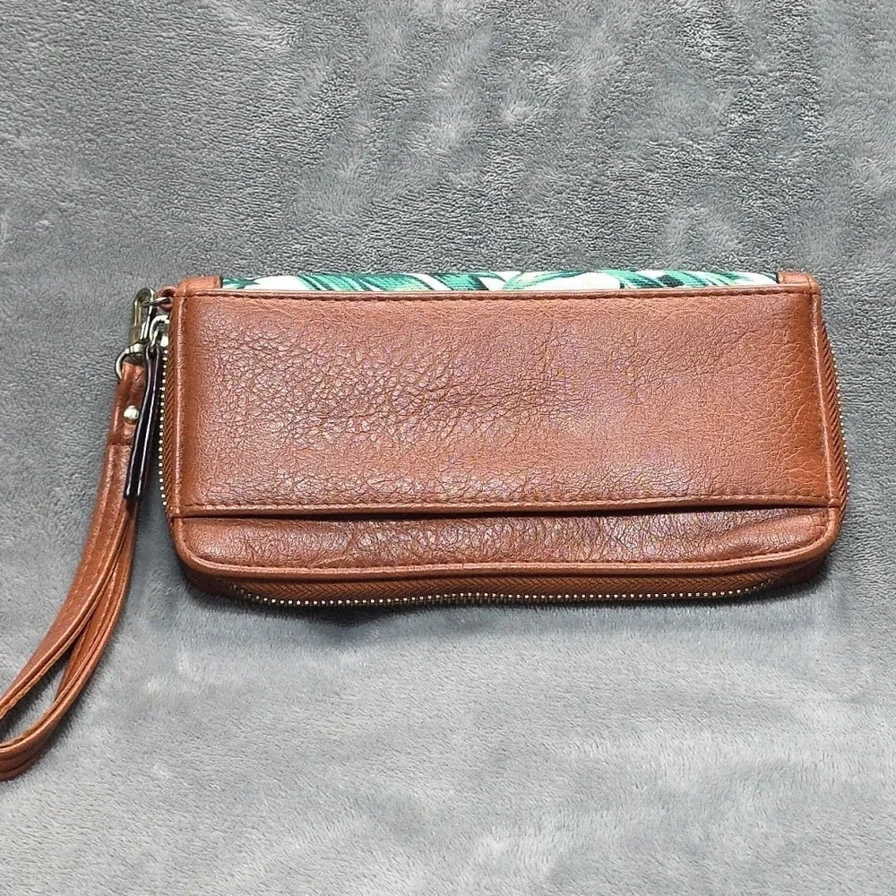 Enzo Angiolini Bamboo Leaf Canvas And Leather Wallet‎ 8x4 Zippered